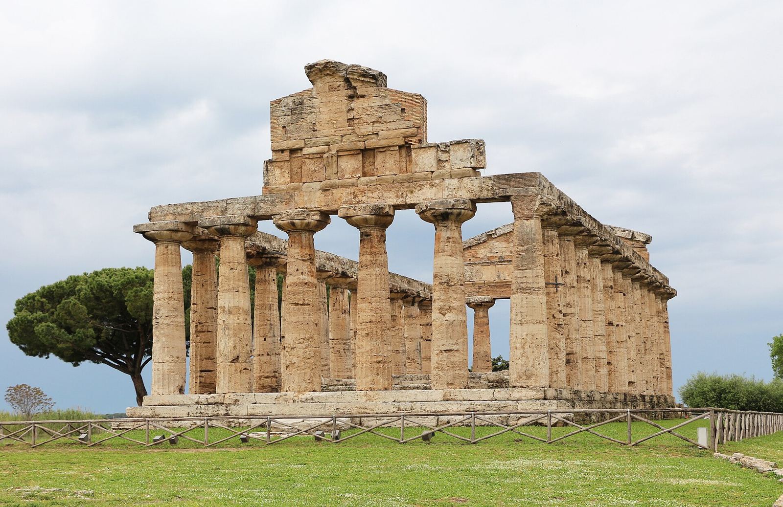 Tempio di Atena a Paestum